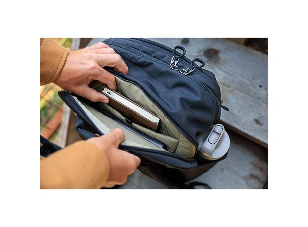 Border Carry On 40 Black Lichen 